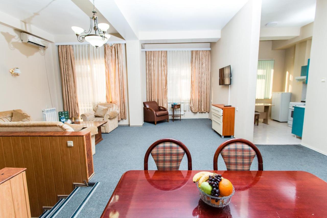 Irshad Hotel Baku Exteriör bild